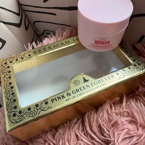 Beekman 1802 Pink Glinda cream